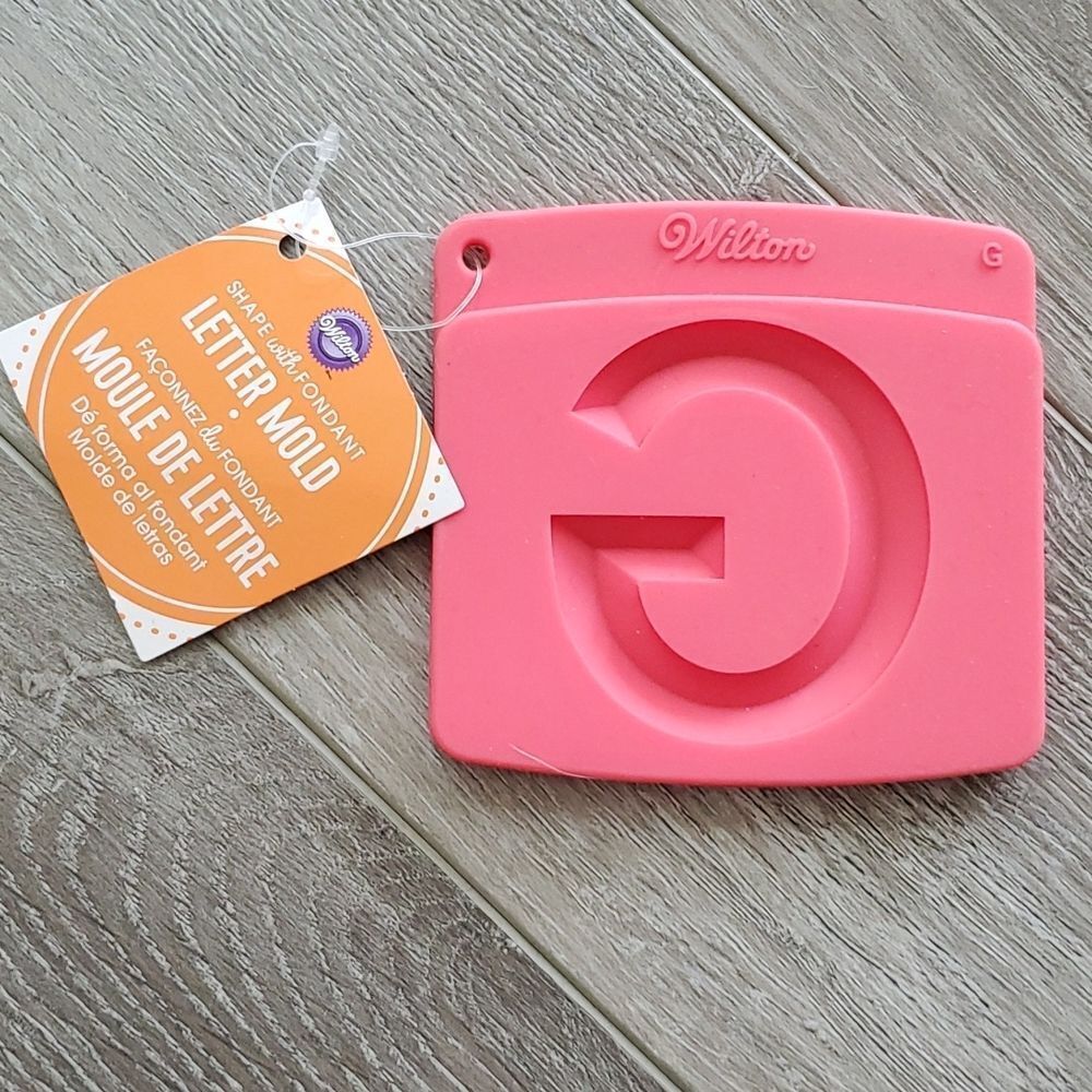 💥5/$25 SALE | BUNDLE TO SAVE | G Letter Mold Wilton Fondant
